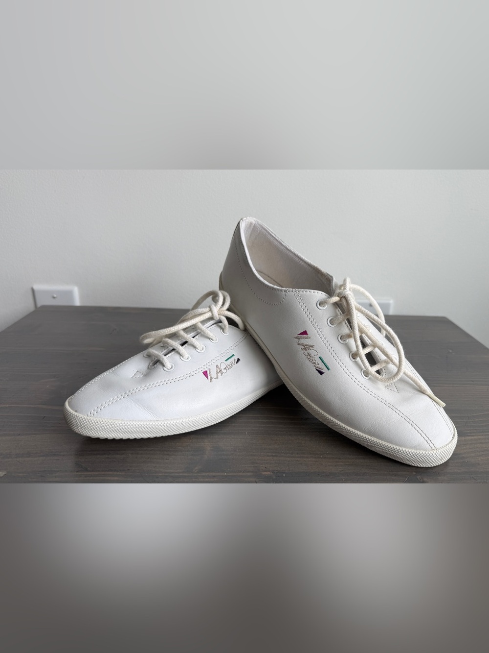 Vintage ladies LA Gear comfort sneakers size 9